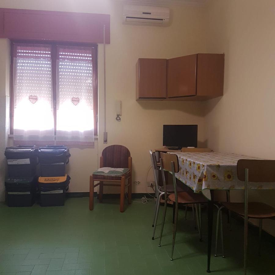 Casa Simona Lägenhet Passoscuro Exteriör bild